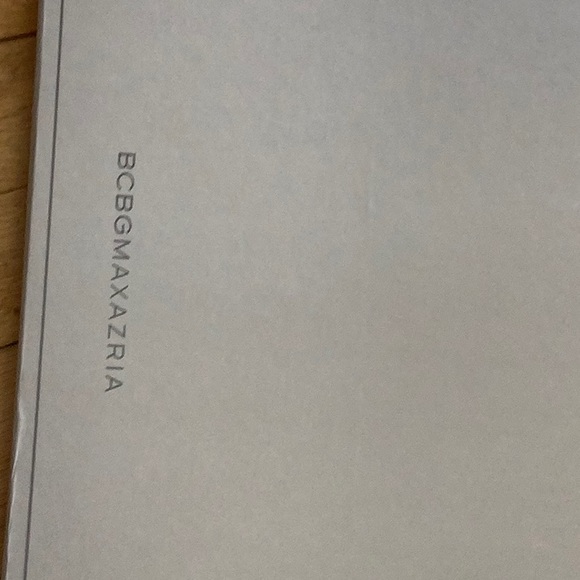 BCBG white sandals wedge.leather. Lightly used with box and dust bag. Size 8.5 - Picture 6 of 6